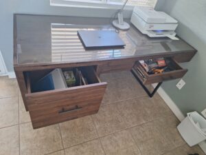 2 desk  300x225