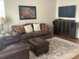 Mesa l room Medium 300x225
